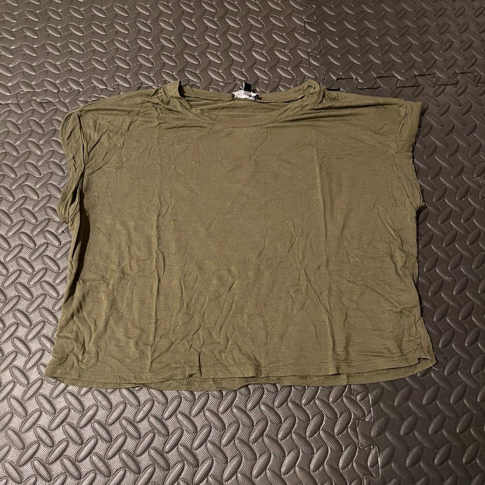 Fashion Nova Army Green T shirt XS